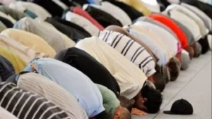 خطبة الجمعة القادمة بعنوان توقير كبار السن تعزز قيم الاحترام في المجتمع